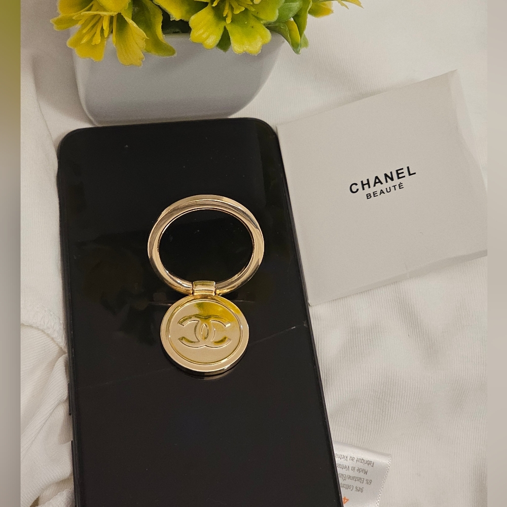 NEW Chanel Beauty Phone Ring